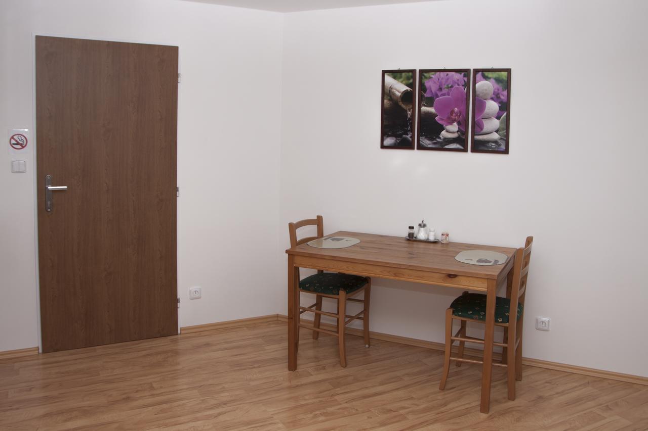 Ubytovani U Lva Žirovnice エクステリア 写真